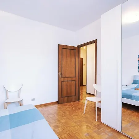 Silent Apartment *